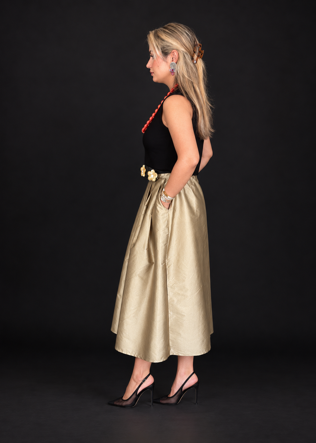 Bloom Velvet Vest Gold