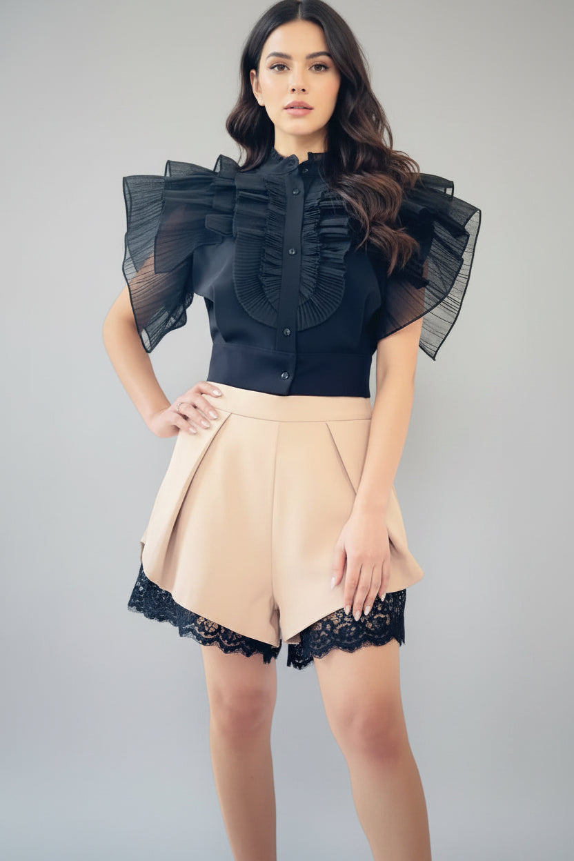 Shorts with delicate lace trim