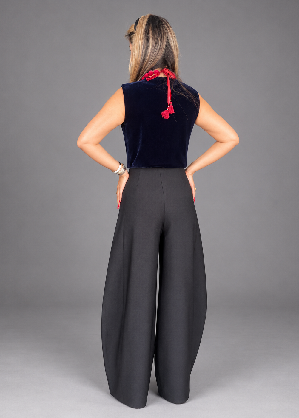 V Pants (Black)